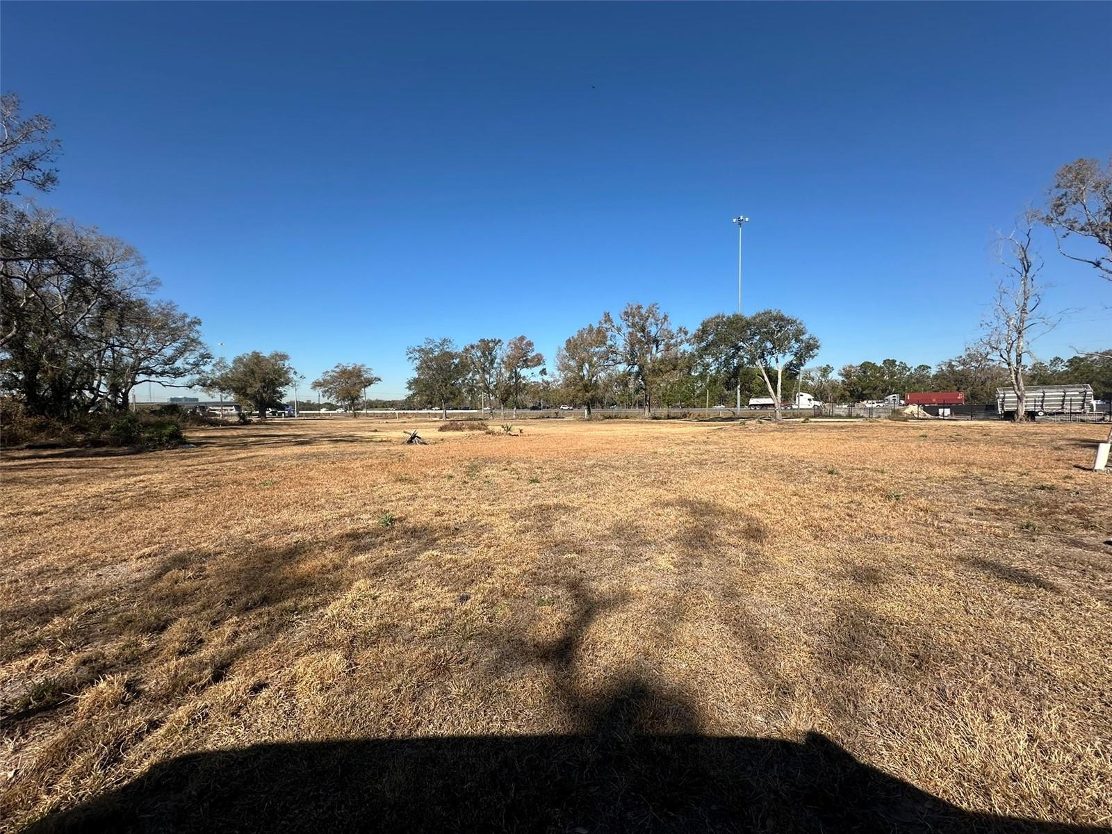5257 EUREKA SPRINGS RD, TAMPA, FL — photo 2