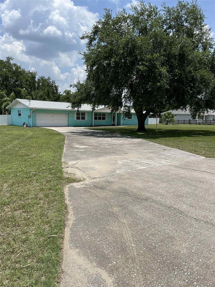 608 KNOWLES RD, BRANDON, FL — photo 2