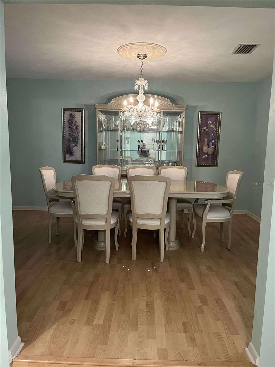 608 KNOWLES RD, BRANDON, FL — photo 6