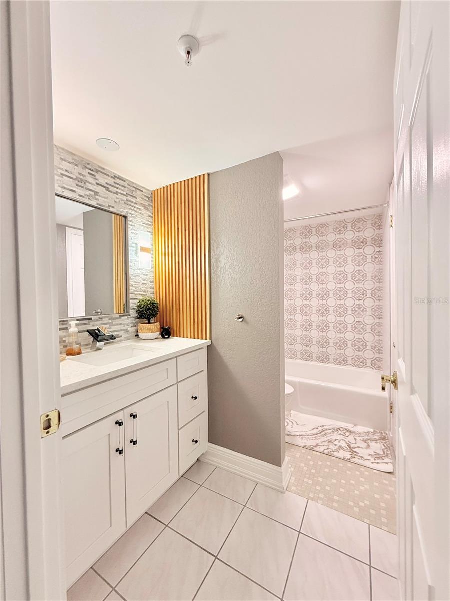 5940 PELICAN BAY PLZ S #1105, GULFPORT, FL — photo 38