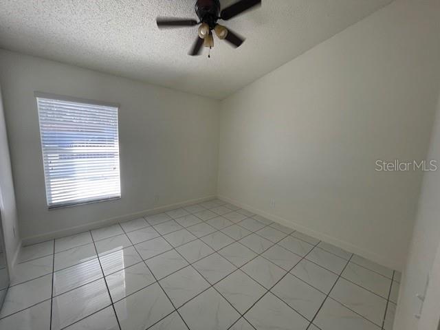 7001 N CLARK AVE, TAMPA, FL — photo 10