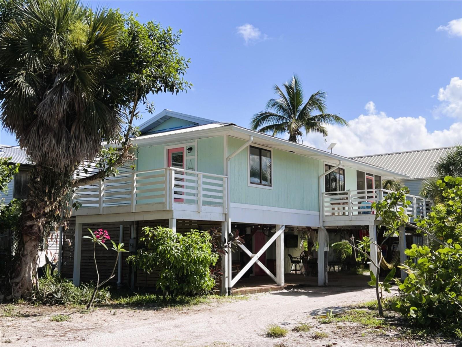8662 GRAND AVE, PLACIDA, FL