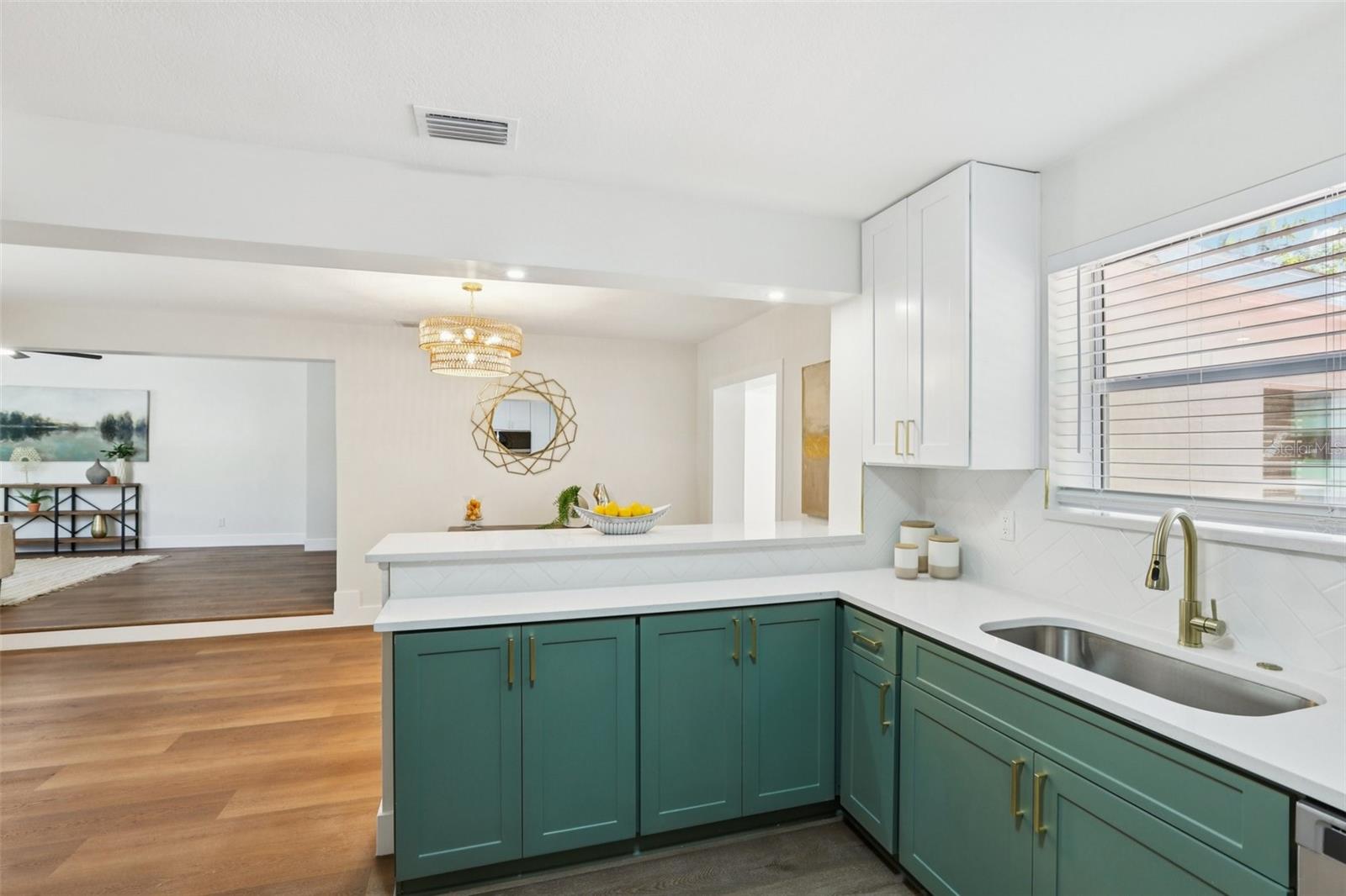5010 8th AVE N, ST PETERSBURG, FL — photo 24