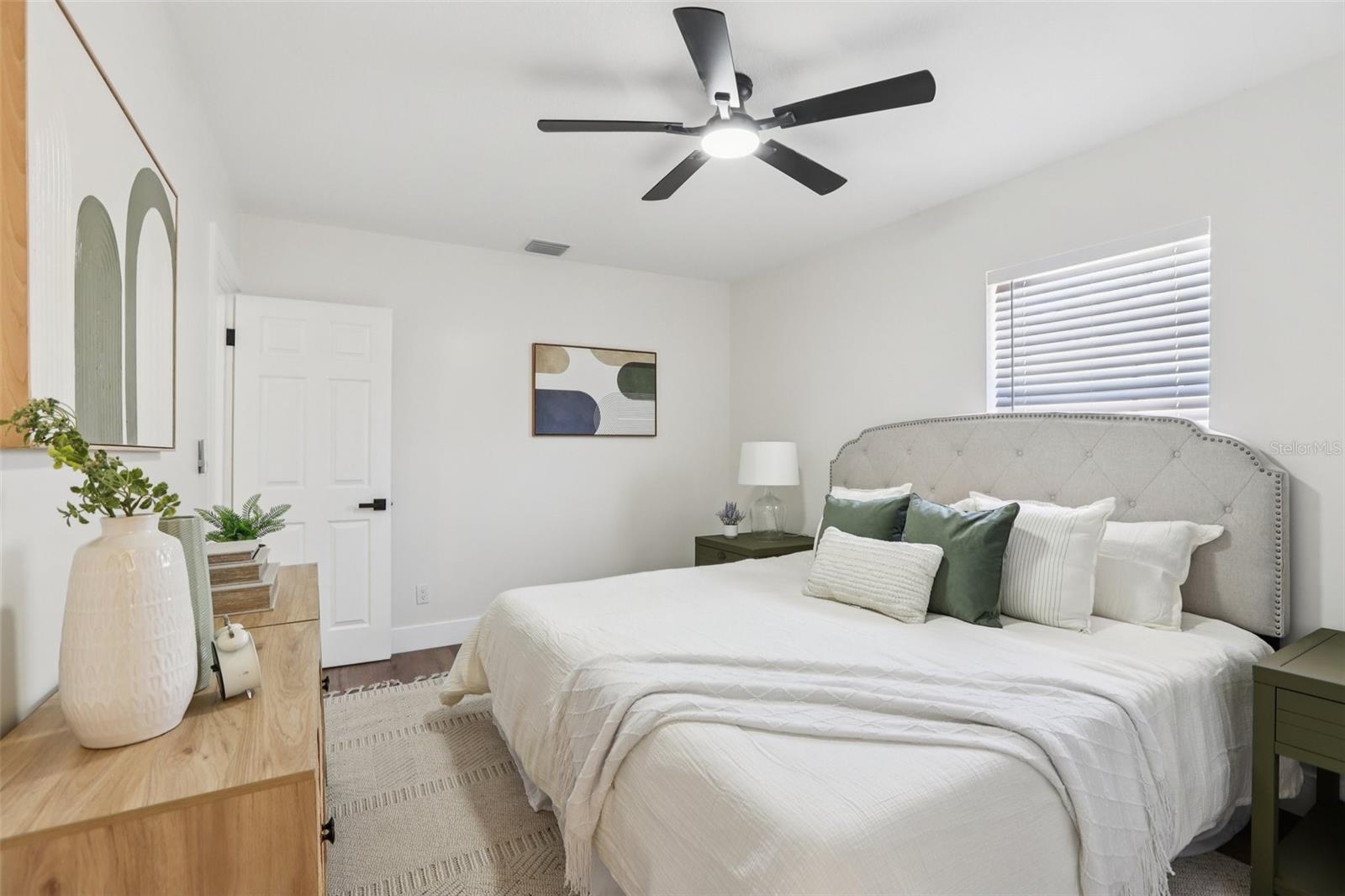 5010 8th AVE N, ST PETERSBURG, FL — photo 31