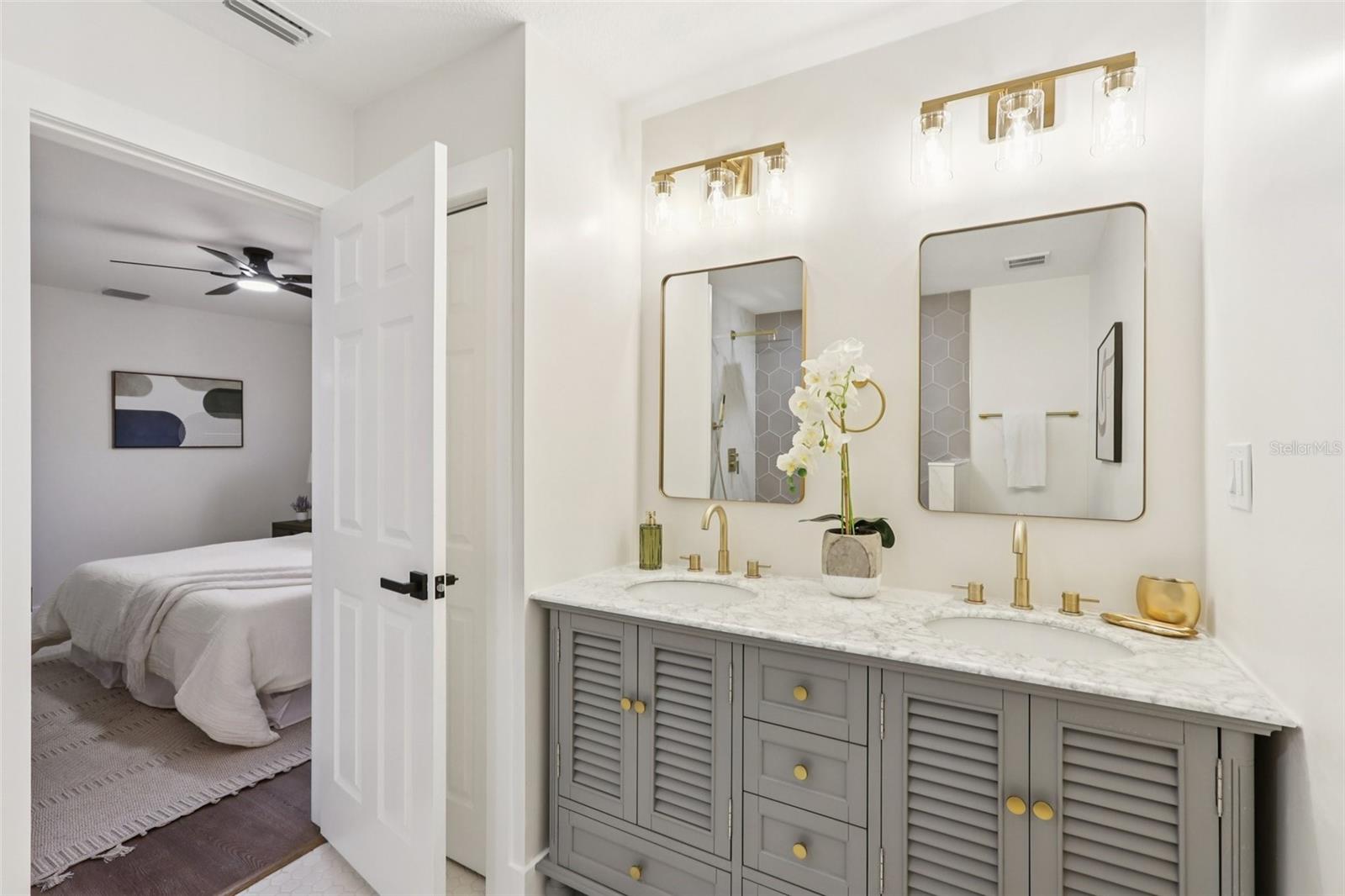 5010 8th AVE N, ST PETERSBURG, FL — photo 32