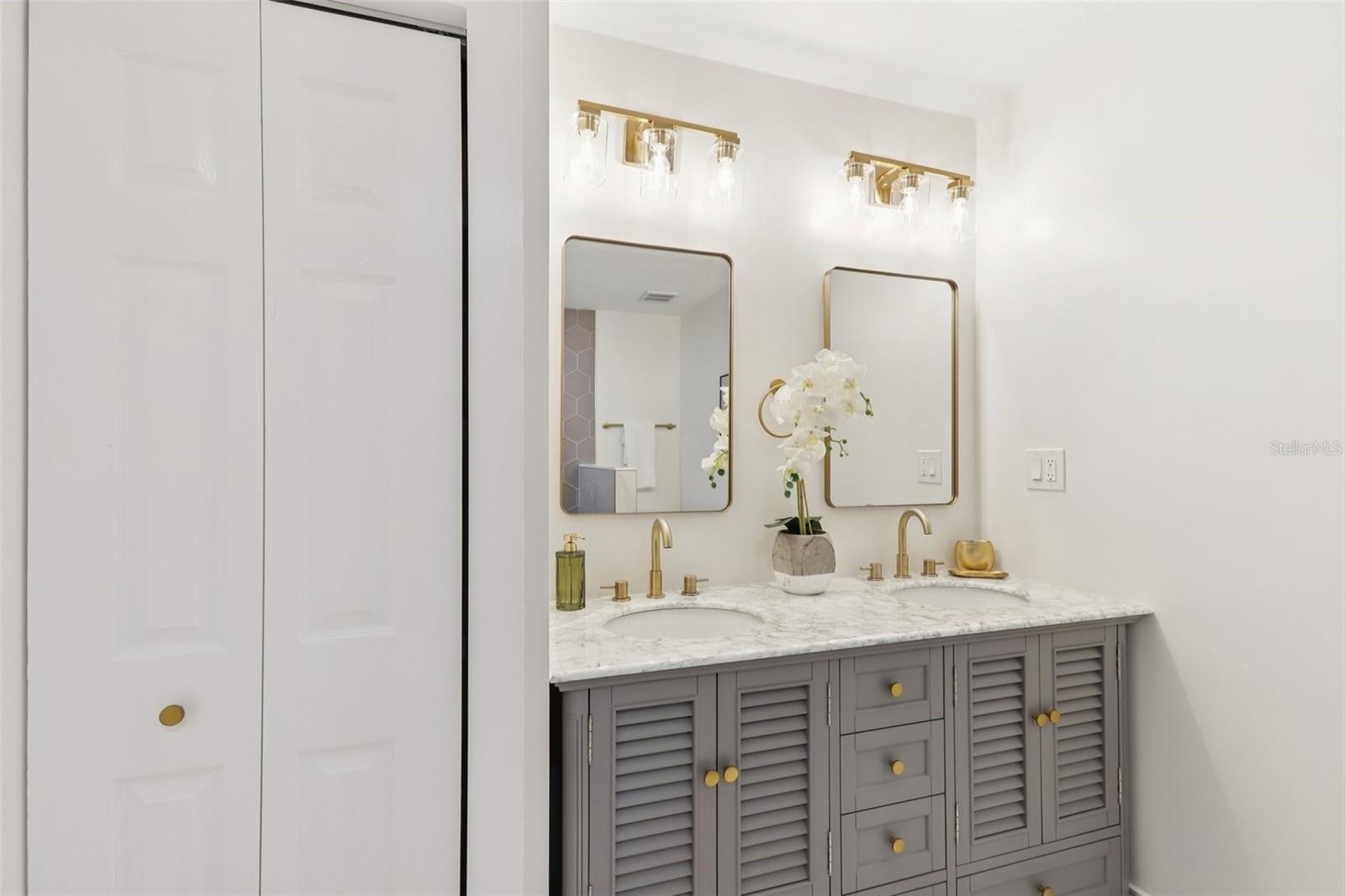 5010 8th AVE N, ST PETERSBURG, FL — photo 33