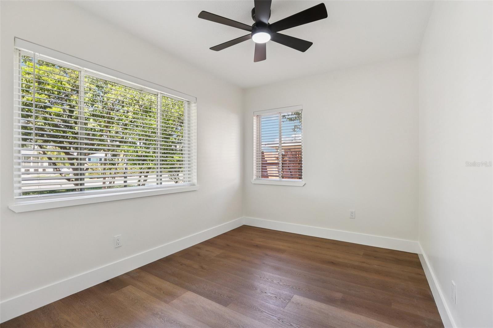 5010 8th AVE N, ST PETERSBURG, FL — photo 36