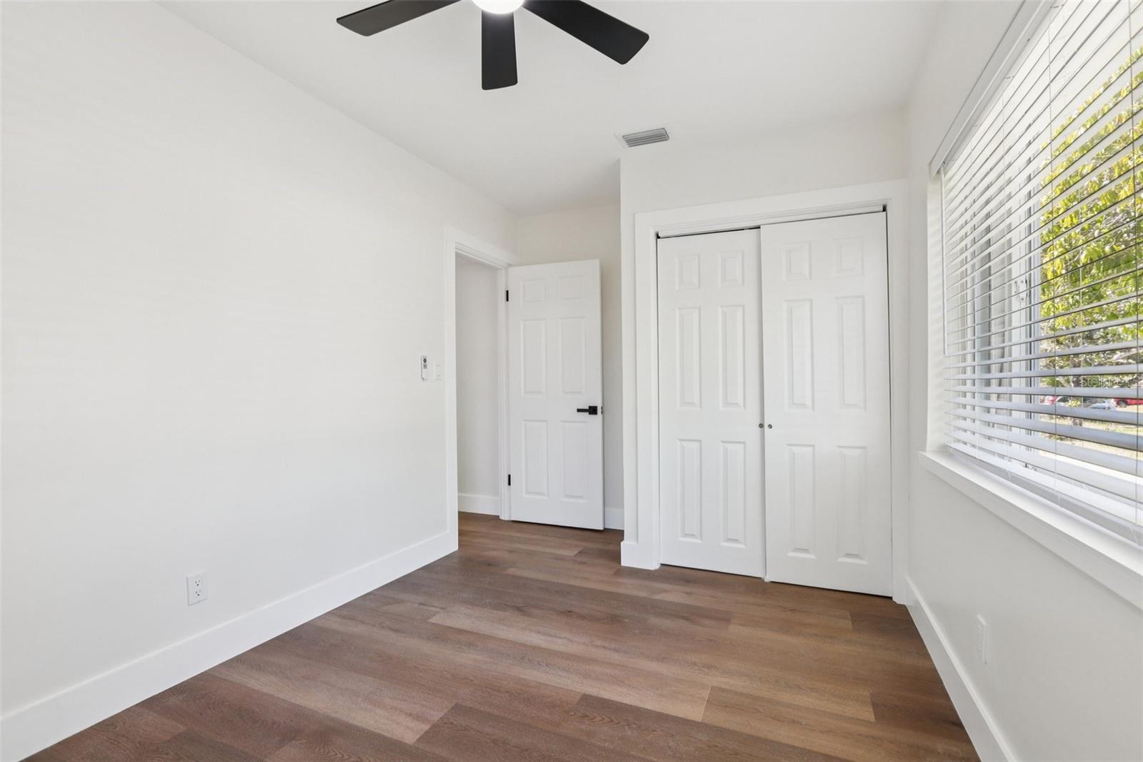 5010 8th AVE N, ST PETERSBURG, FL — photo 37