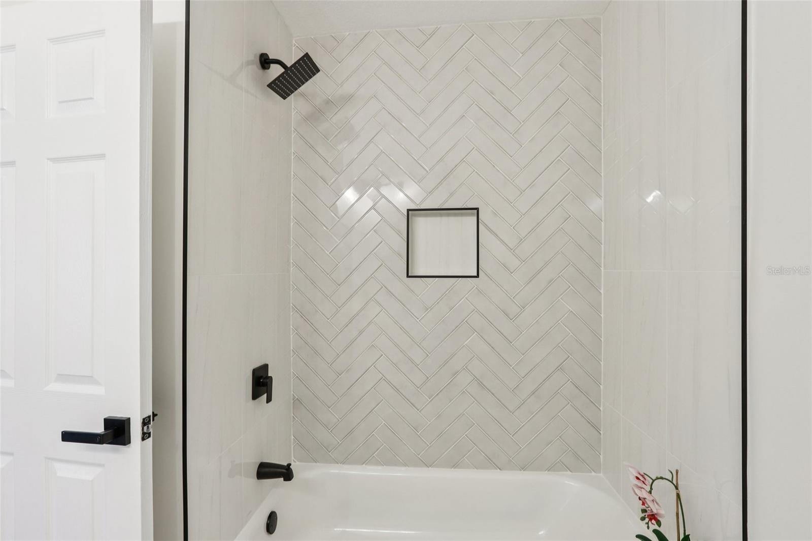 5010 8th AVE N, ST PETERSBURG, FL — photo 39