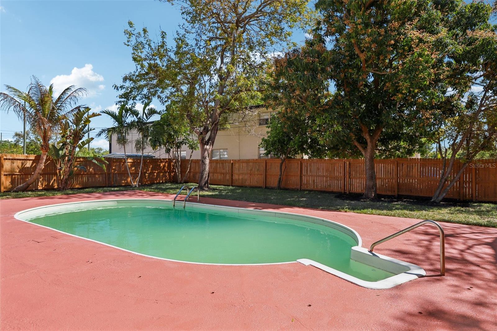 5010 8th AVE N, ST PETERSBURG, FL — photo 47