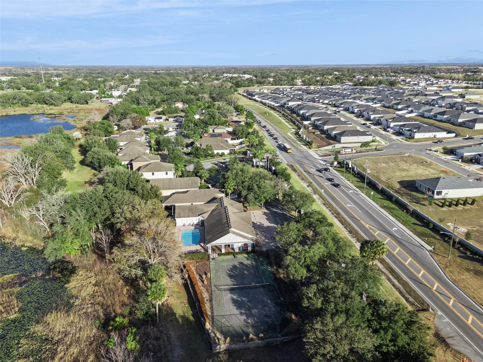 215 LAKESHORE DR, DAVENPORT, FL — photo 39