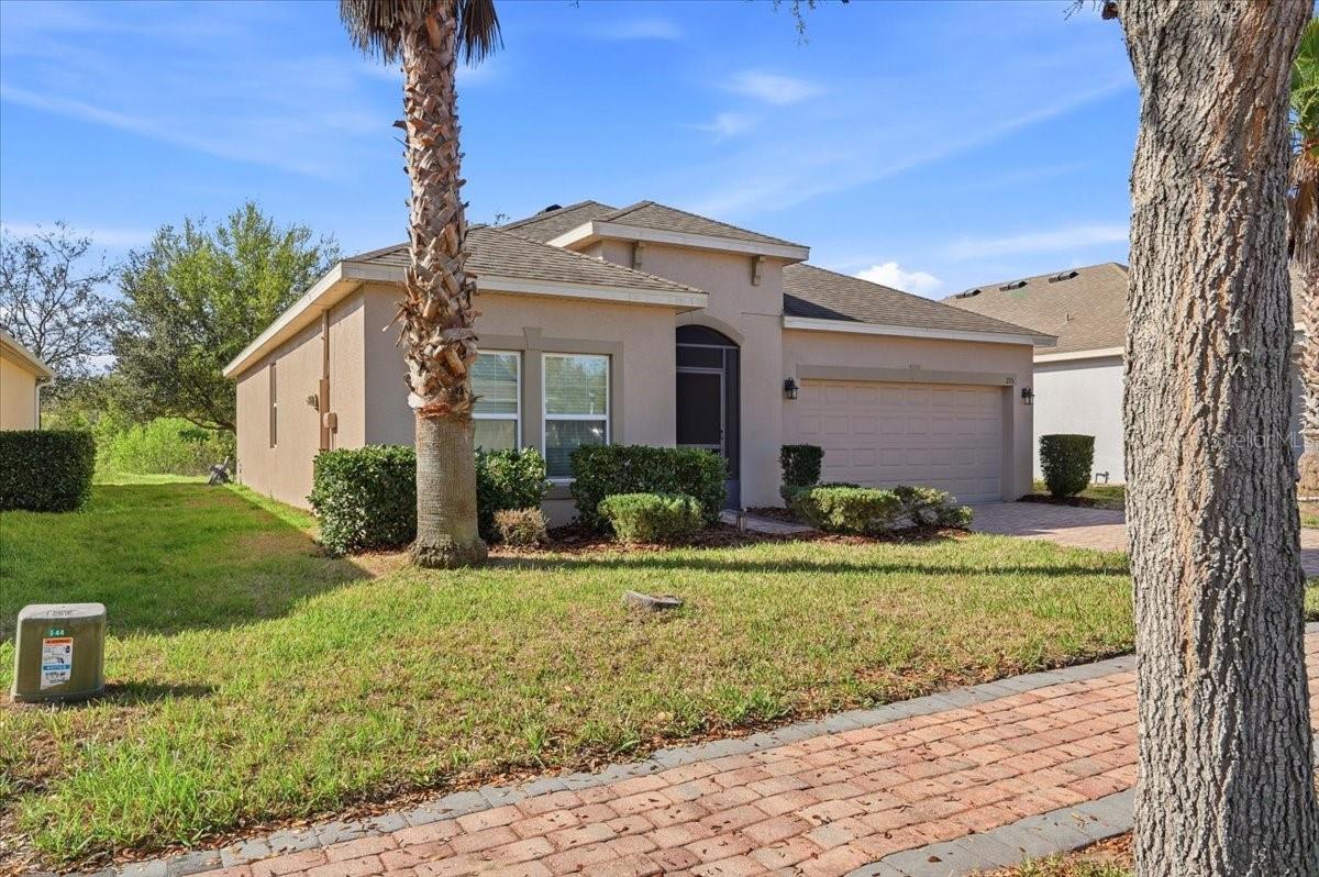 215 LAKESHORE DR, DAVENPORT, FL — photo 2