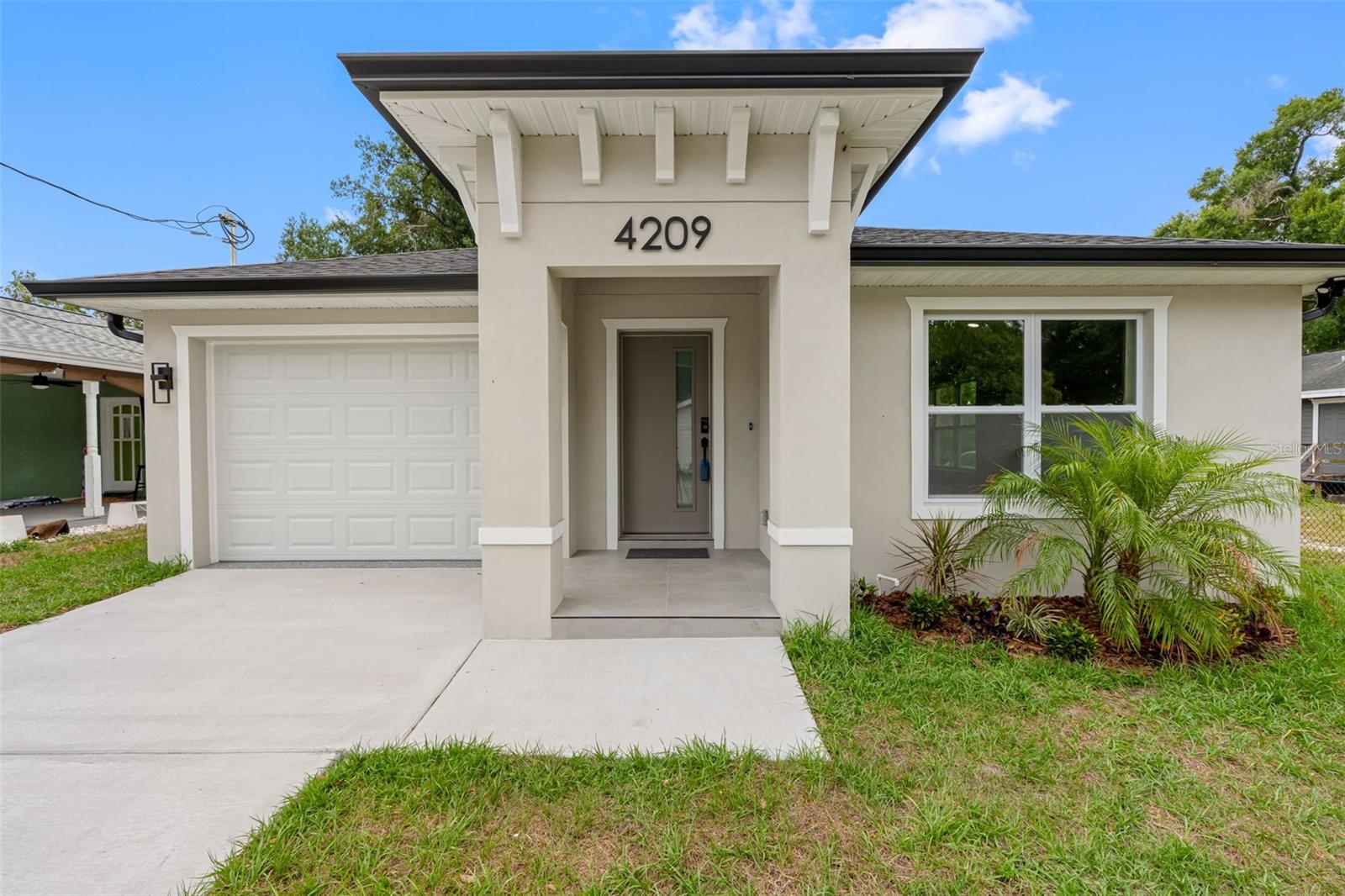 4209 E OSBORNE AVE, TAMPA, FL — photo 4