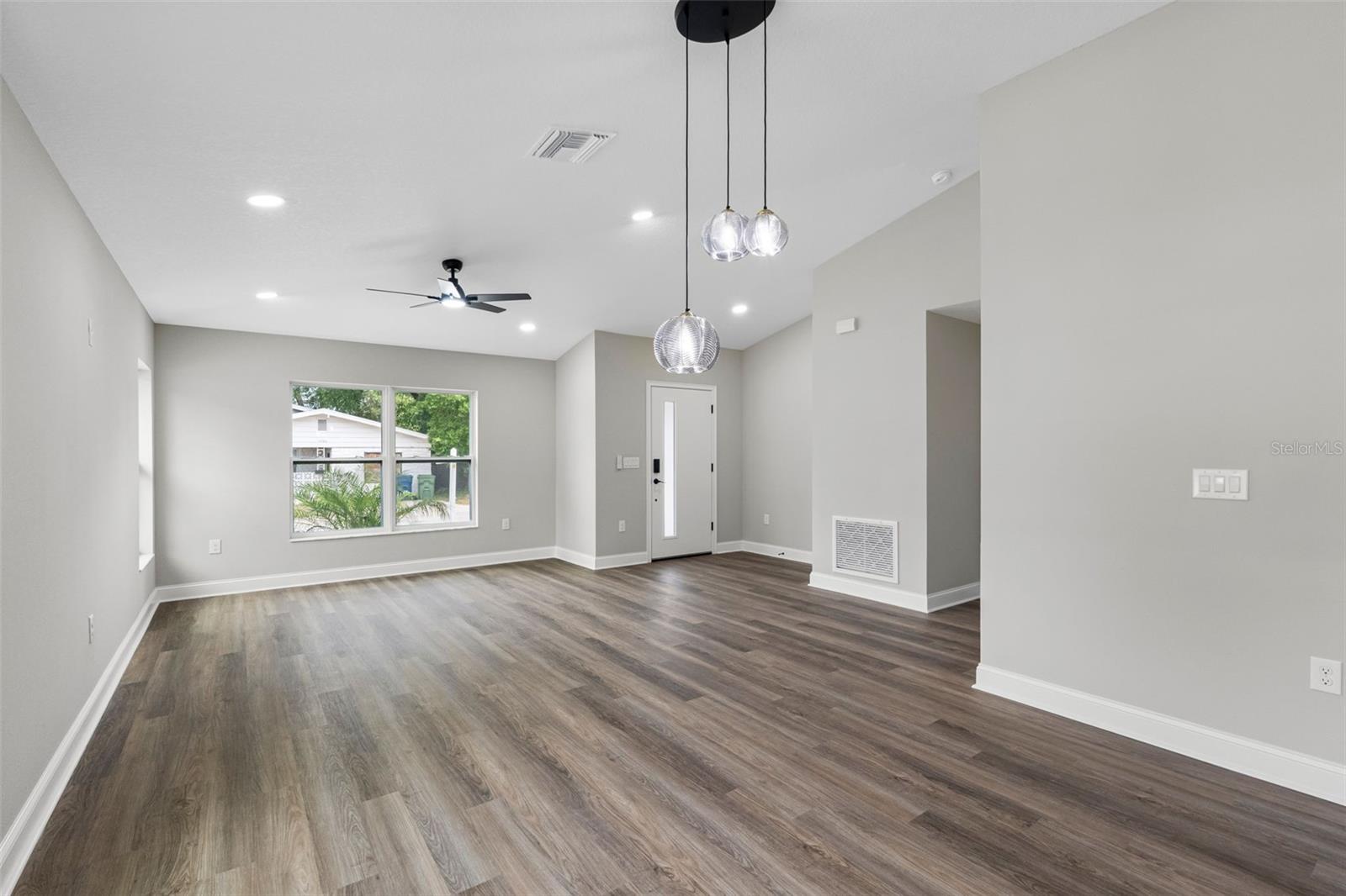 4209 E OSBORNE AVE, TAMPA, FL — photo 11