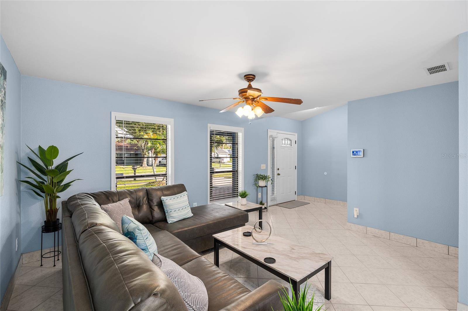 6713 LEEWARD ISLE WAY, TAMPA, FL — photo 8