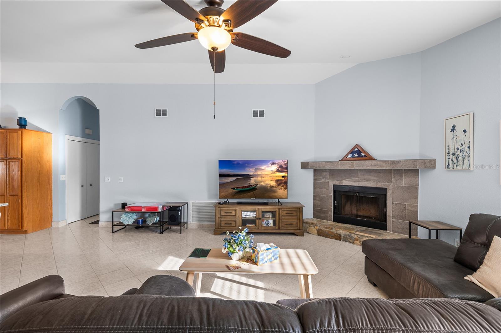 6713 LEEWARD ISLE WAY, TAMPA, FL — photo 15