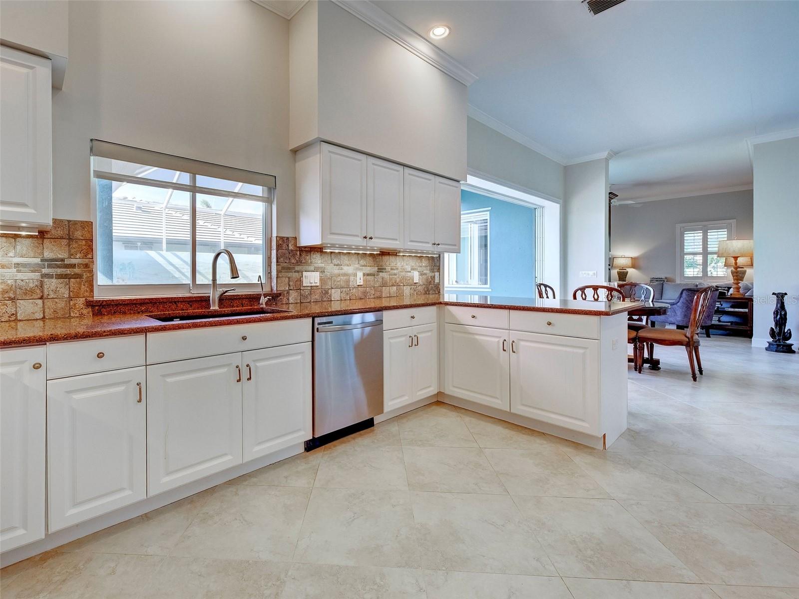 16 GULF MANOR DR, VENICE, FL — photo 11