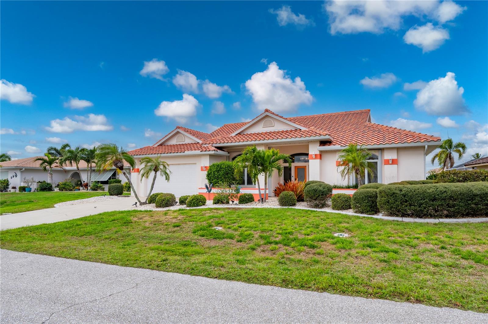 709 VIA TUNIS, PUNTA GORDA, FL — photo 2