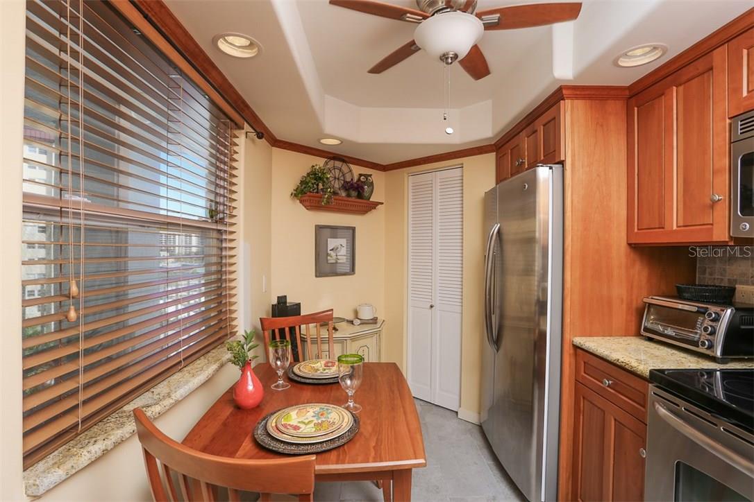 1770 BENJAMIN FRANKLIN DR #603, SARASOTA, FL — photo 2