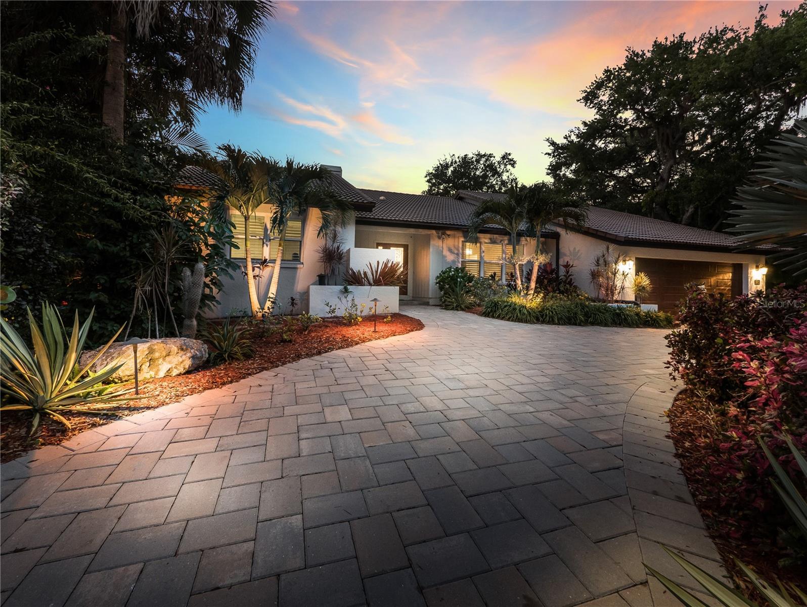 5231 SIESTA COVE DR, SARASOTA, FL