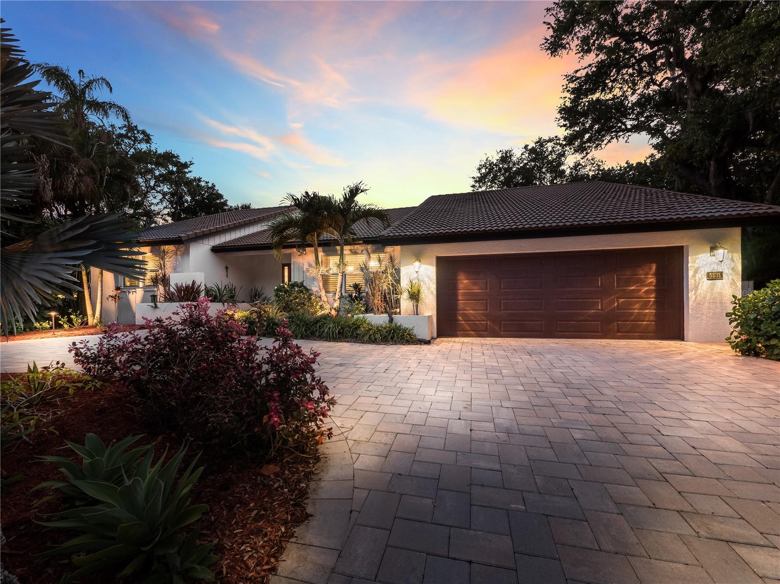 5231 SIESTA COVE DR, SARASOTA, FL — photo 2