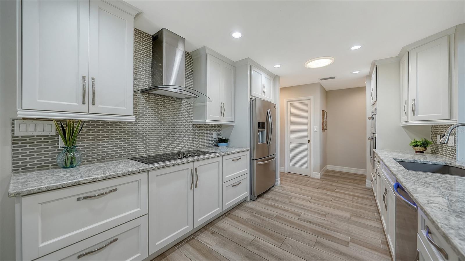 5231 SIESTA COVE DR, SARASOTA, FL — photo 19