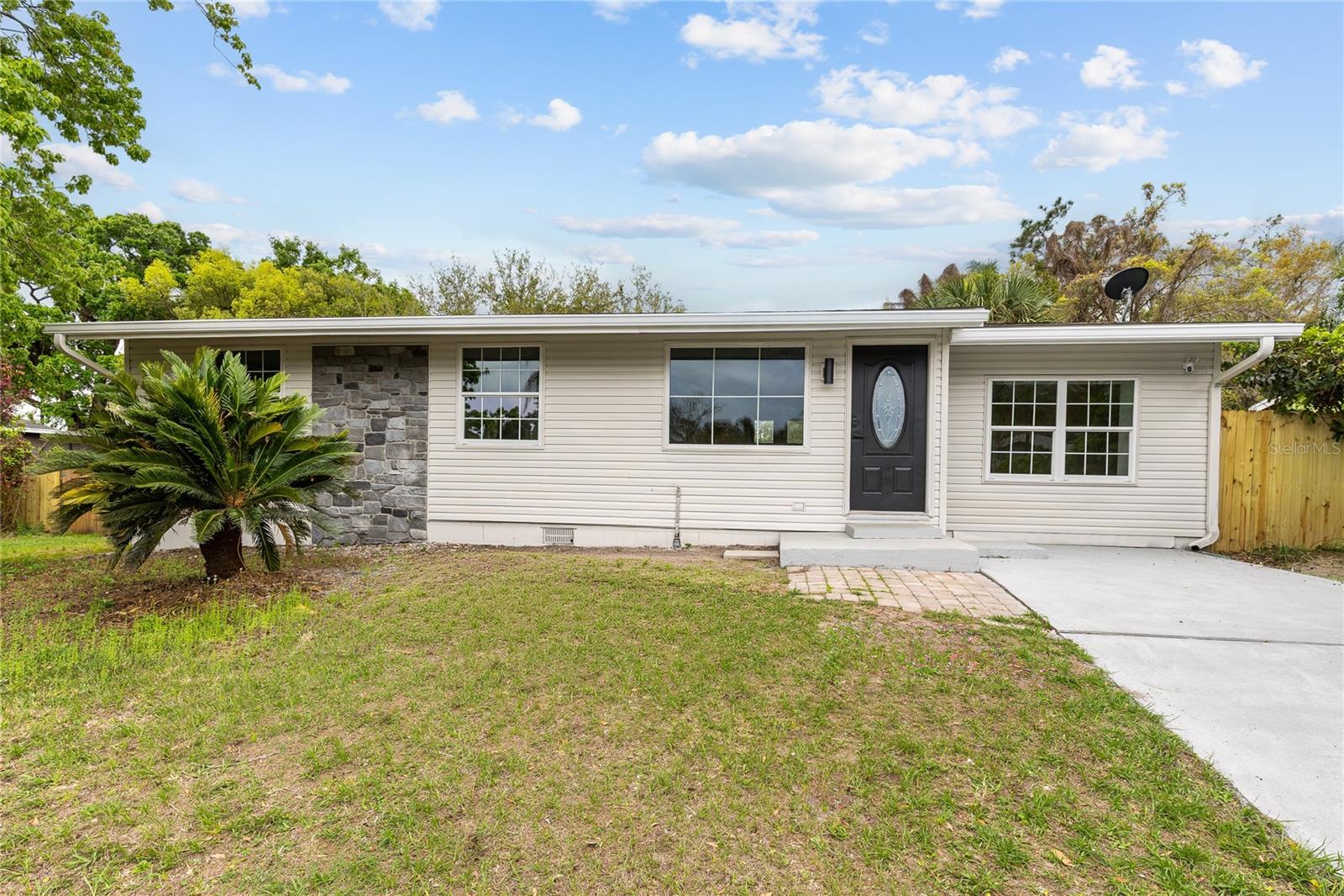 1130 CARLSON DR, ORLANDO, FL