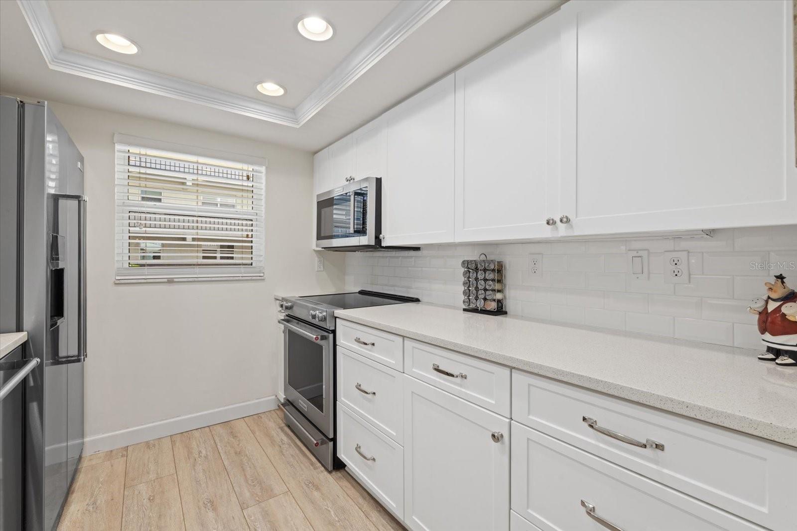 3240 GULF OF MEXICO DR #B402, LONGBOAT KEY, FL — photo 10