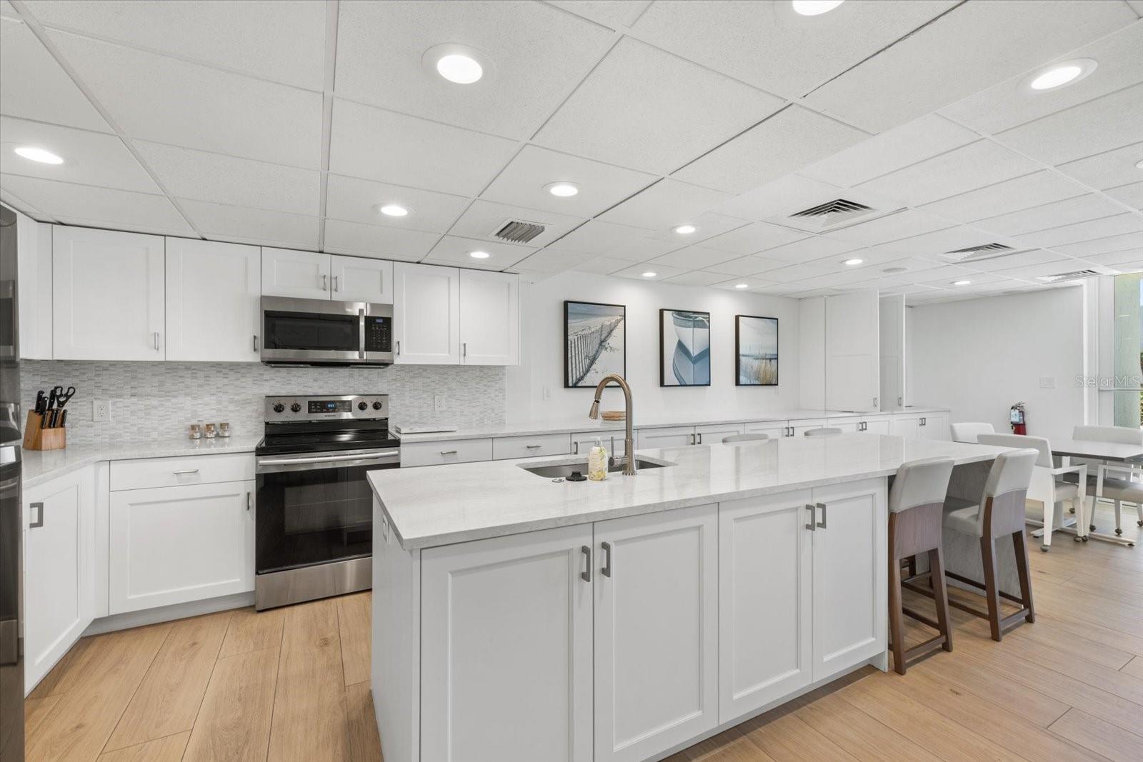 3240 GULF OF MEXICO DR #B402, LONGBOAT KEY, FL — photo 42