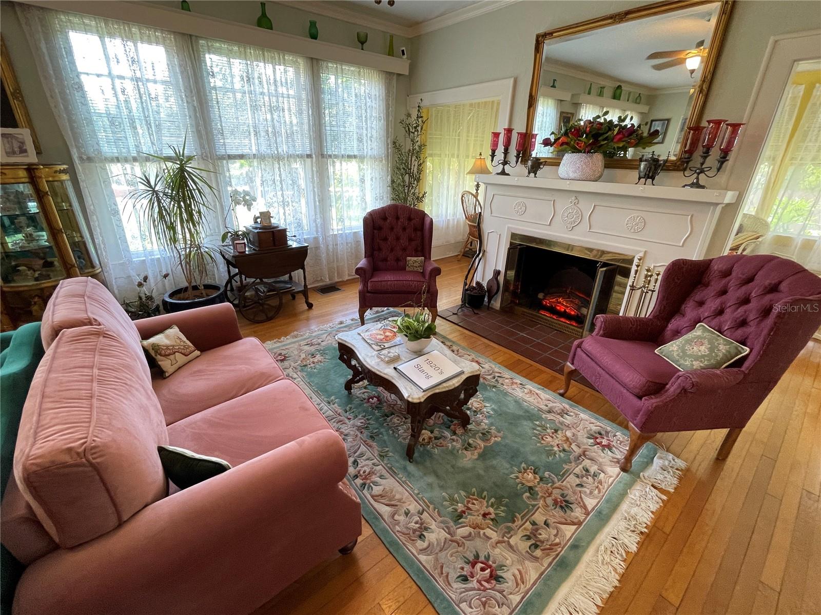 347 E 3RD AVE, MOUNT DORA, FL — photo 41