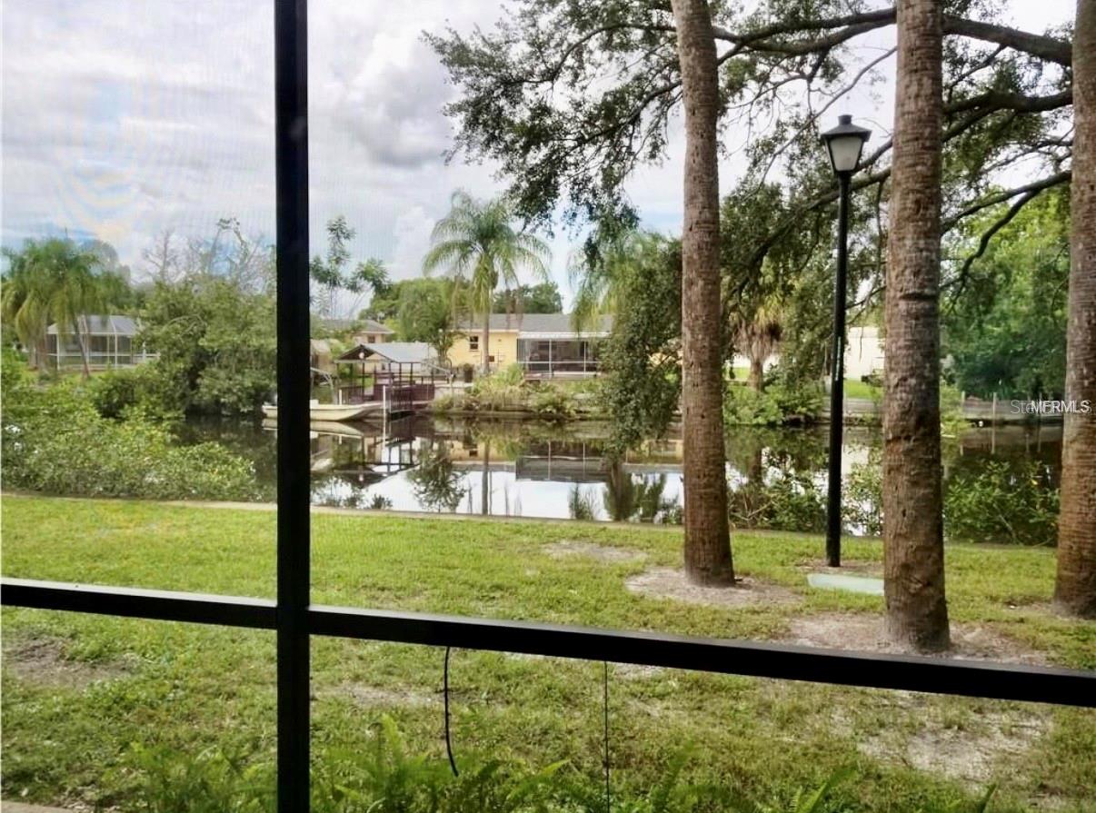 9119 TUDOR DR #E105, TAMPA, FL — photo 2