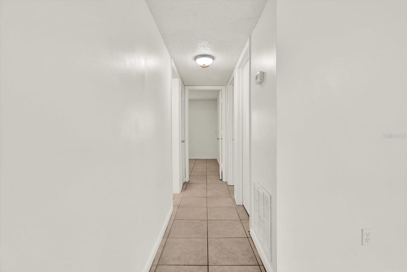 9130 TUDOR DR #M105, TAMPA, FL — photo 10