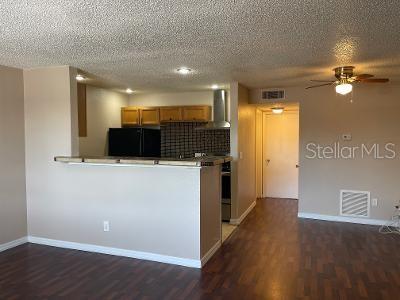 9105 W HILLSBOROUGH AVE #I104, TAMPA, FL — photo 3