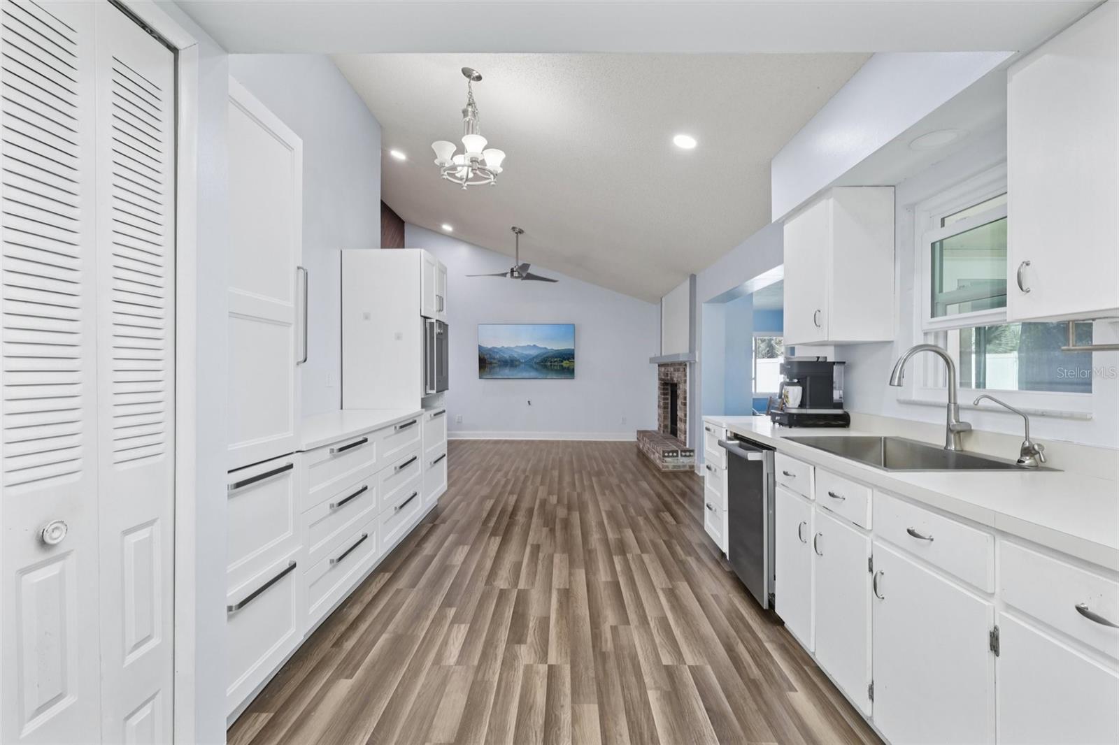3613 COPPERTREE CIR, BRANDON, FL — photo 11