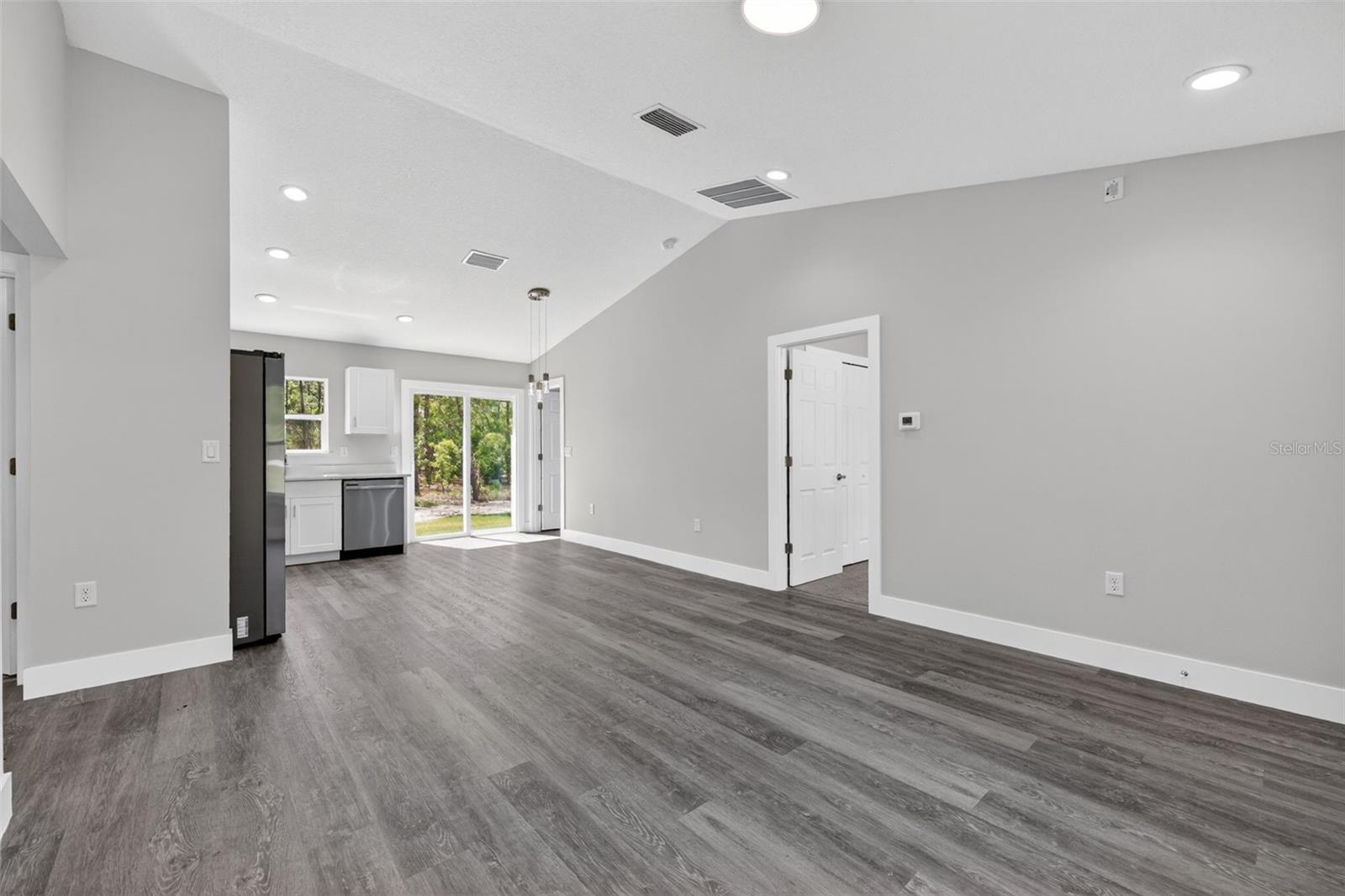 24402 NW ASPEN LN, DUNNELLON, FL — photo 6