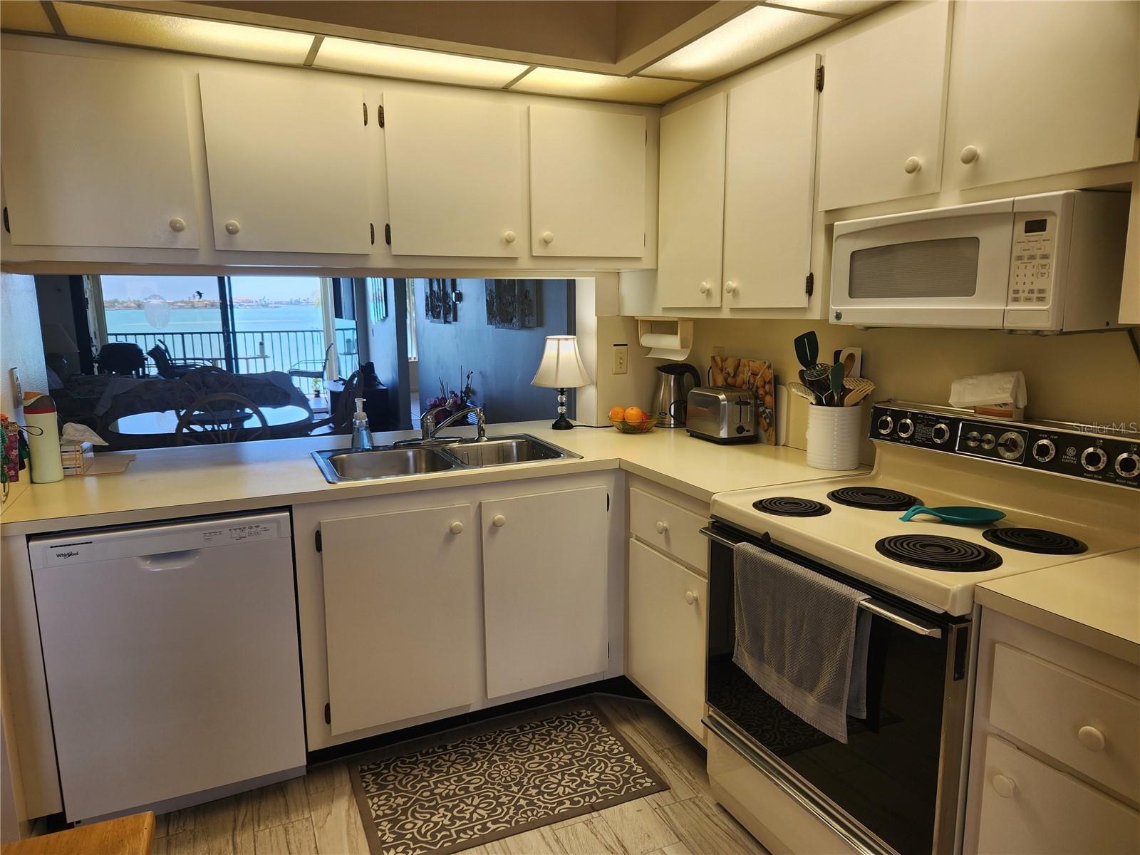 6287 BAHIA DEL MAR CIR #311, ST PETERSBURG, FL — photo 6