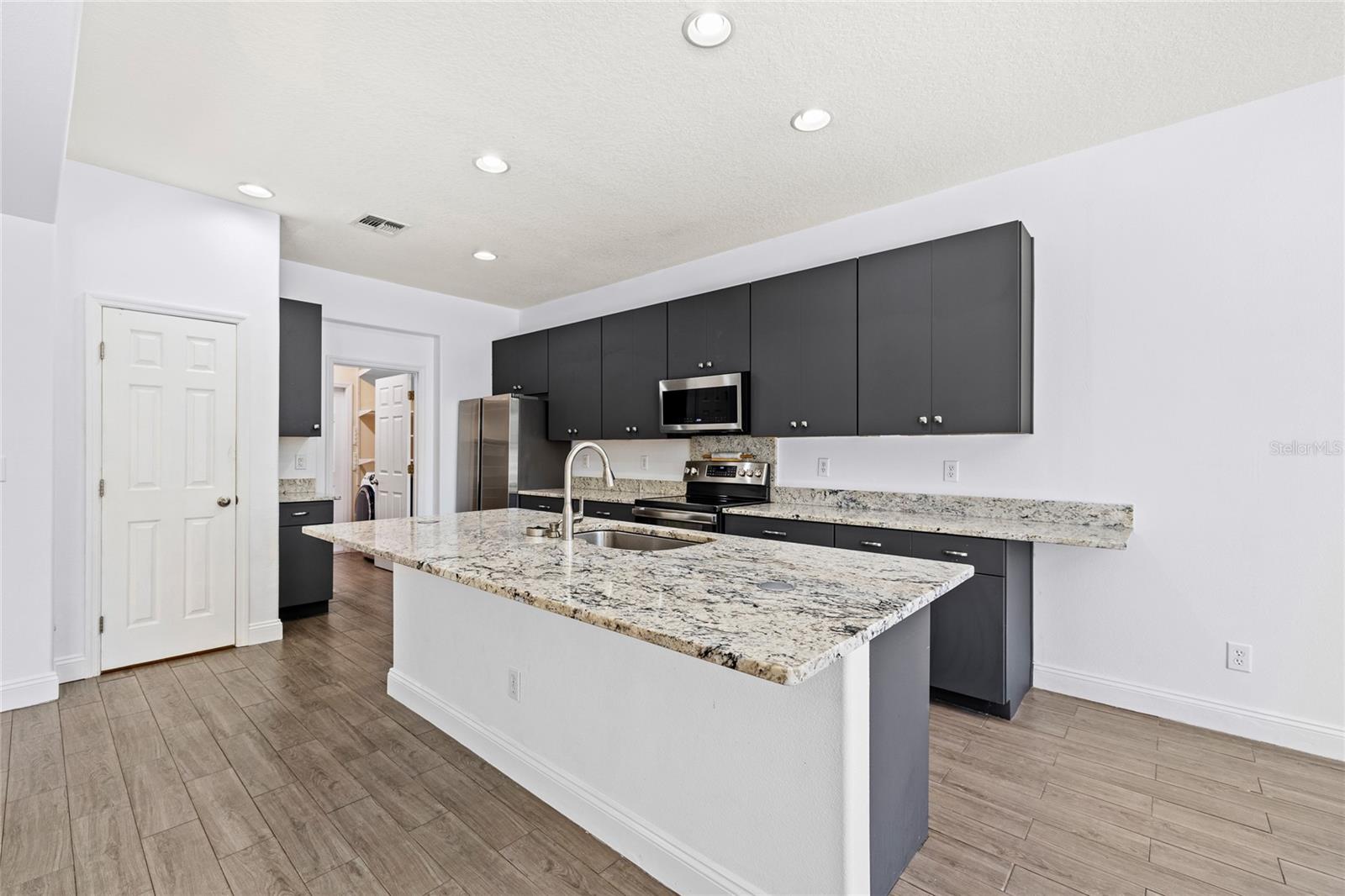 16943 SUNRISE VISTA DR, CLERMONT, FL — photo 41