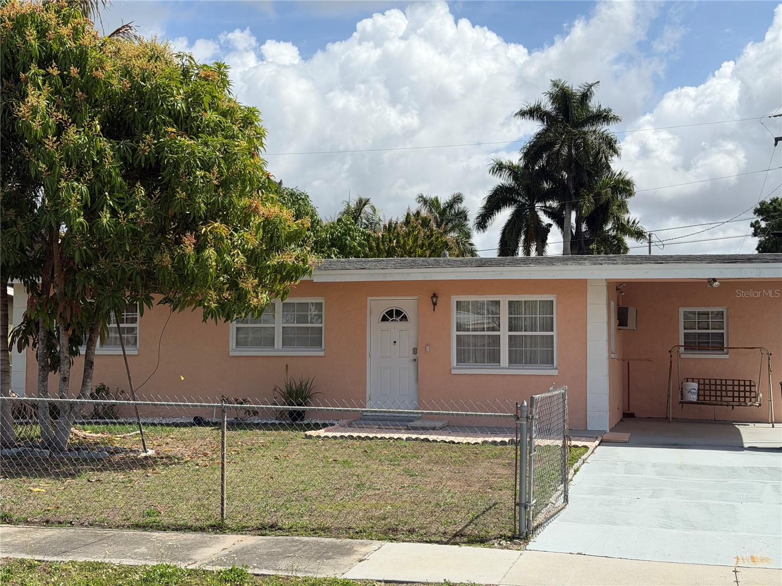 32 ROANOKE DR #0, FORT MYERS, FL — photo 6