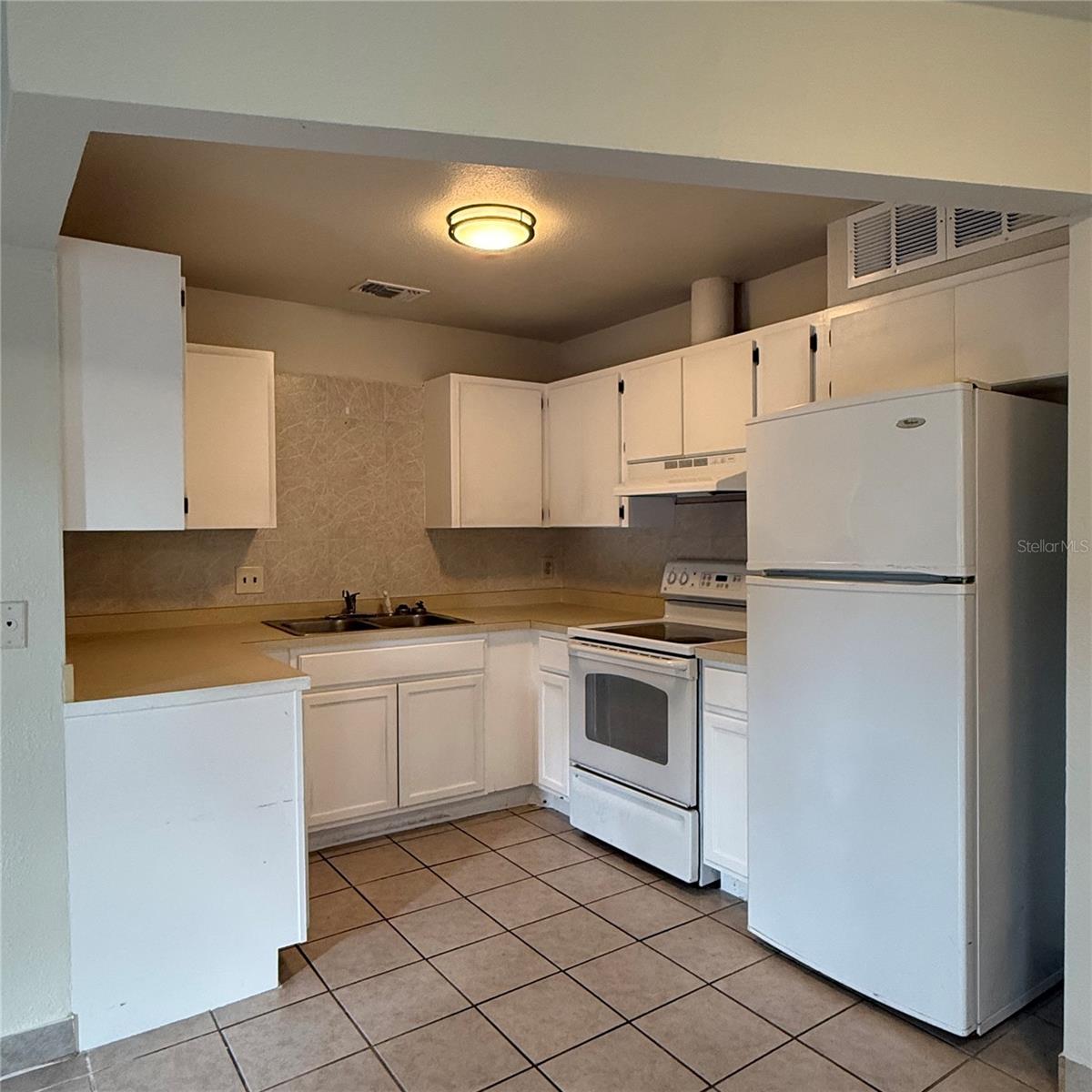 328 ORTIZ BLVD #B, NORTH PORT, FL — photo 3
