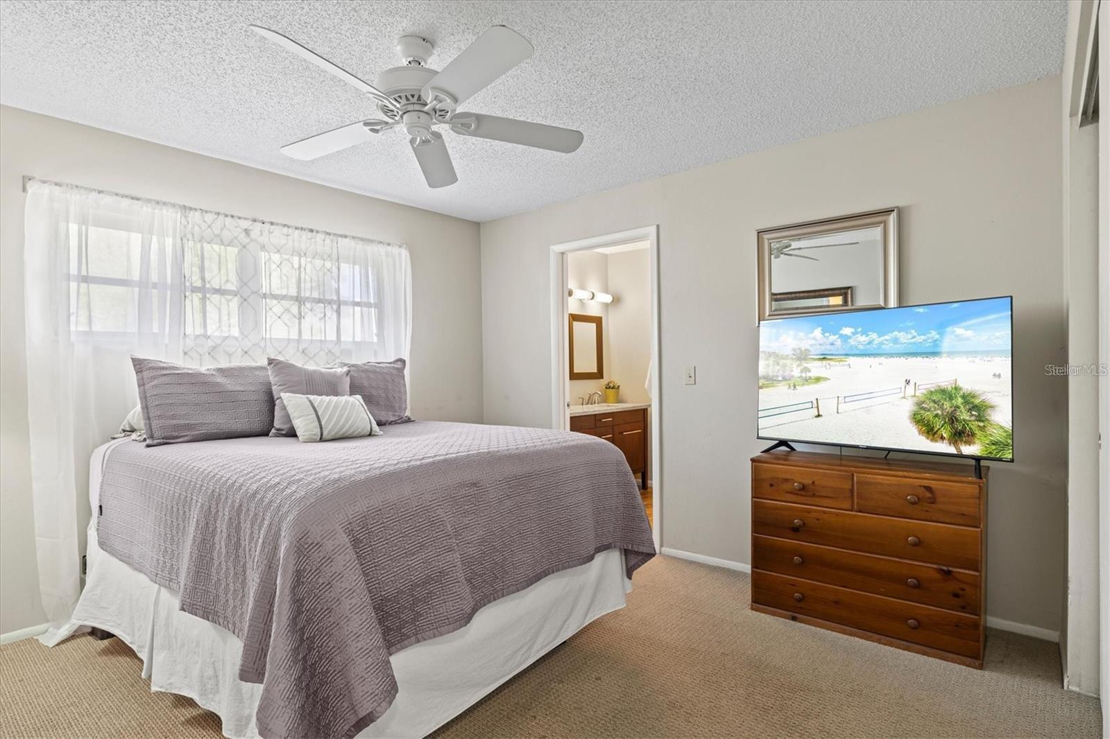 2214 MICHELE DR, SARASOTA, FL — photo 32