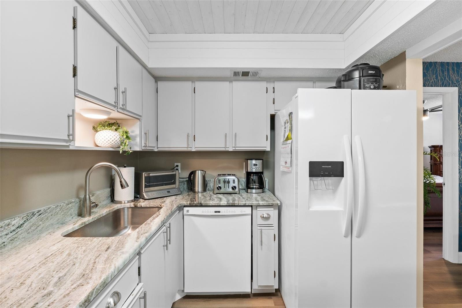 19505 QUESADA AVE #VV201, PORT CHARLOTTE, FL — photo 15