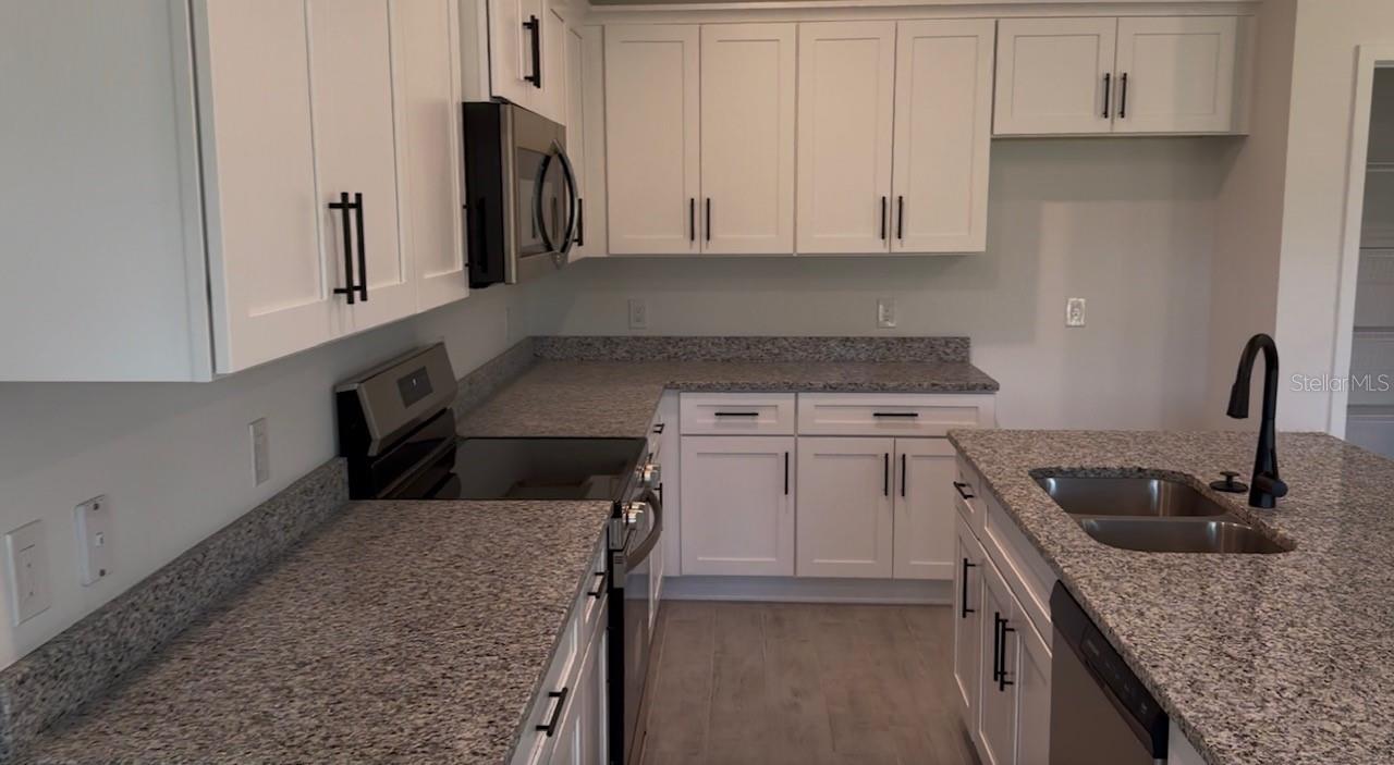 12152 DUBARRY AVE, PORT CHARLOTTE, FL — photo 3