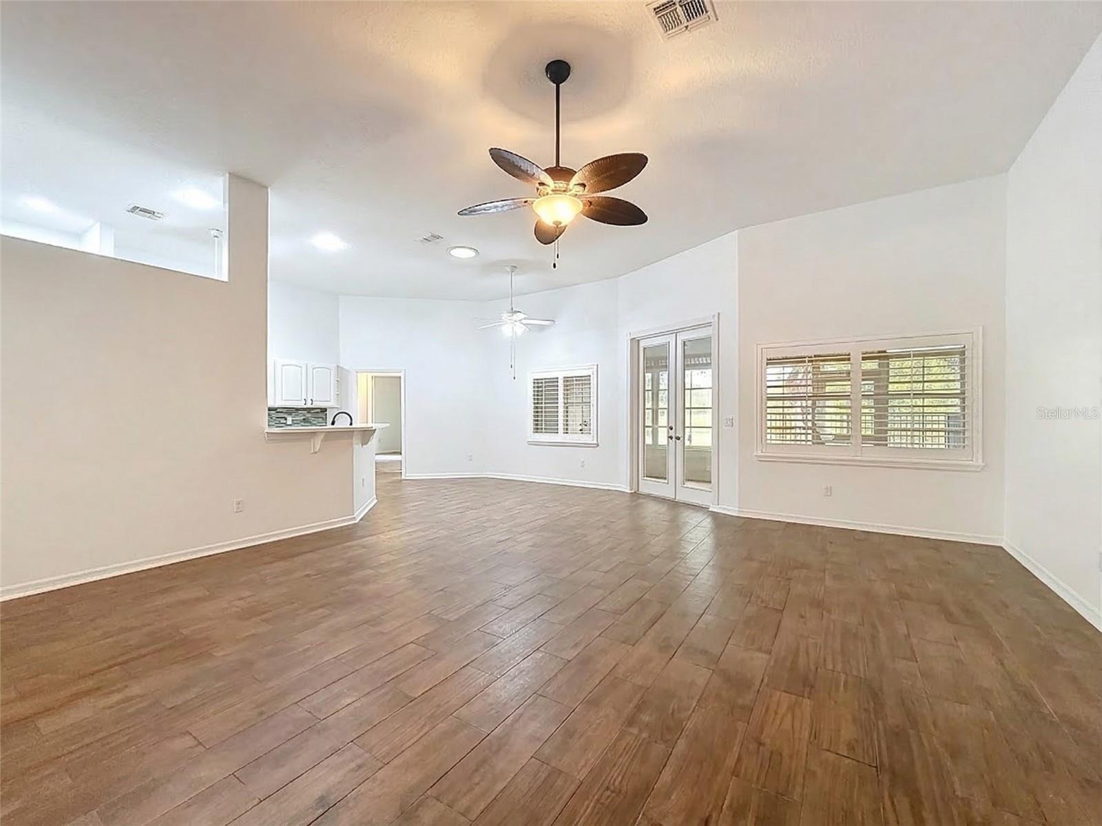 507 DOWLING CIR, LADY LAKE, FL — photo 12
