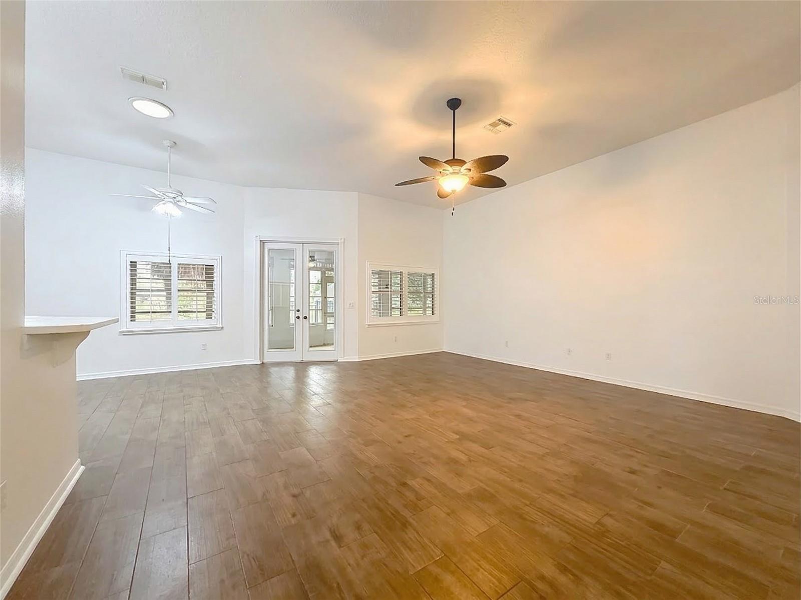 507 DOWLING CIR, LADY LAKE, FL — photo 13