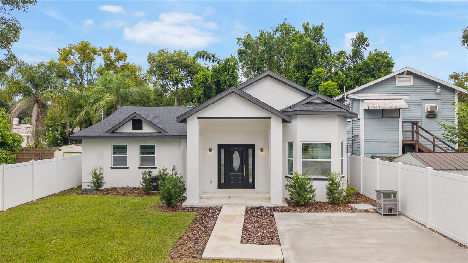 914 E NORTH BAY ST, TAMPA, FL — photo 2