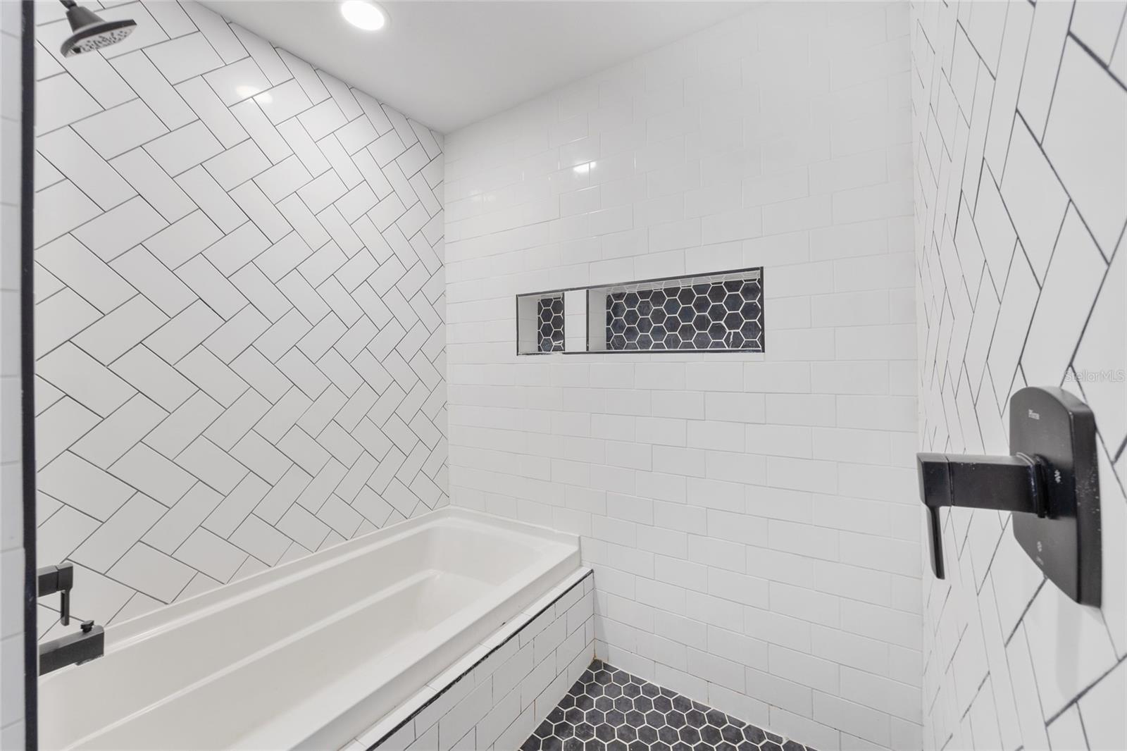 914 E NORTH BAY ST, TAMPA, FL — photo 16