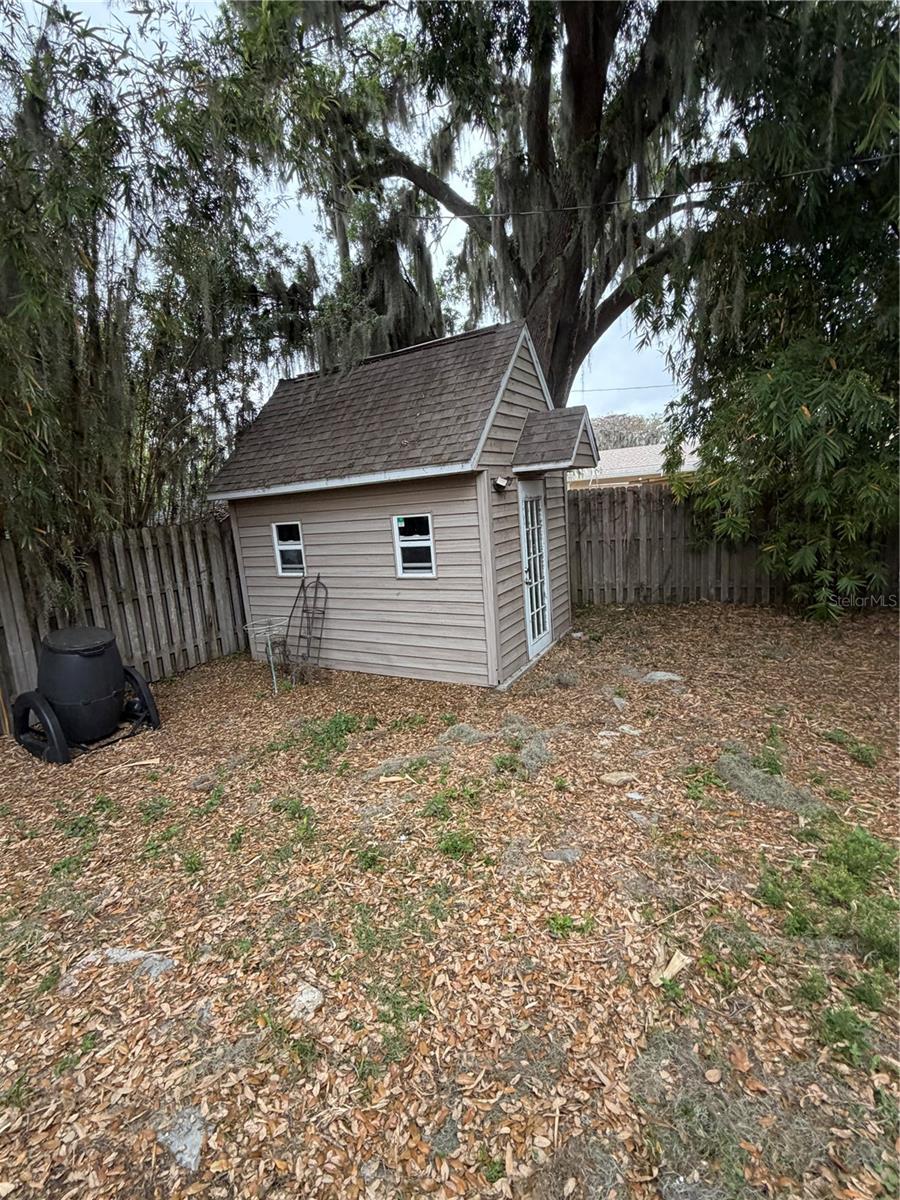 1413 ORANGE AVE, TAVARES, FL — photo 27