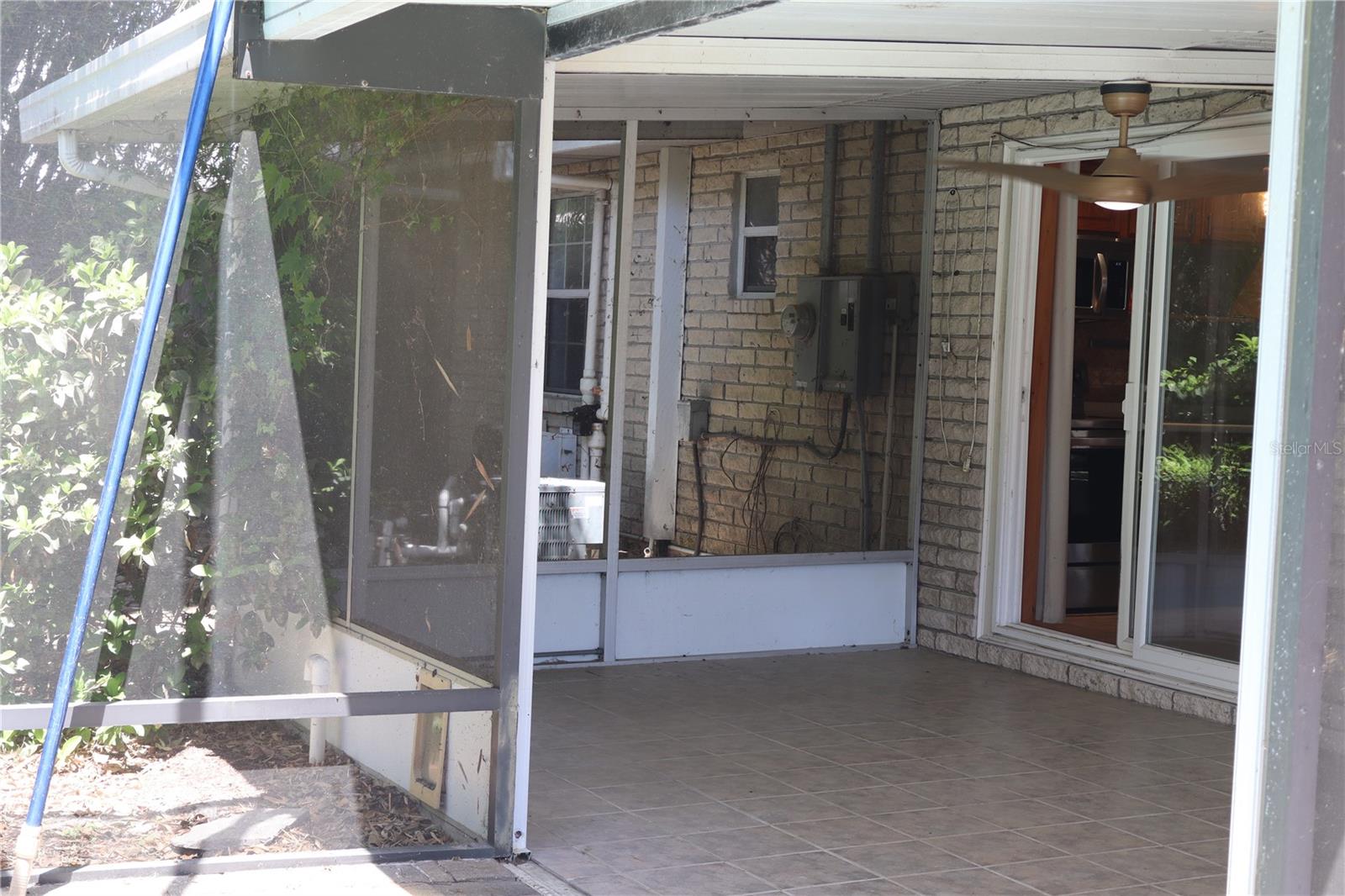 1413 ORANGE AVE, TAVARES, FL — photo 44