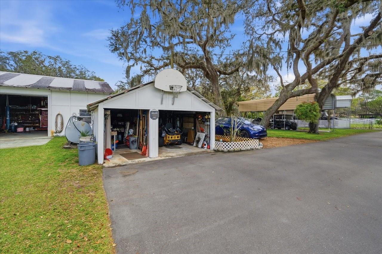 9449 ROBERTS RD, ODESSA, FL — photo 49