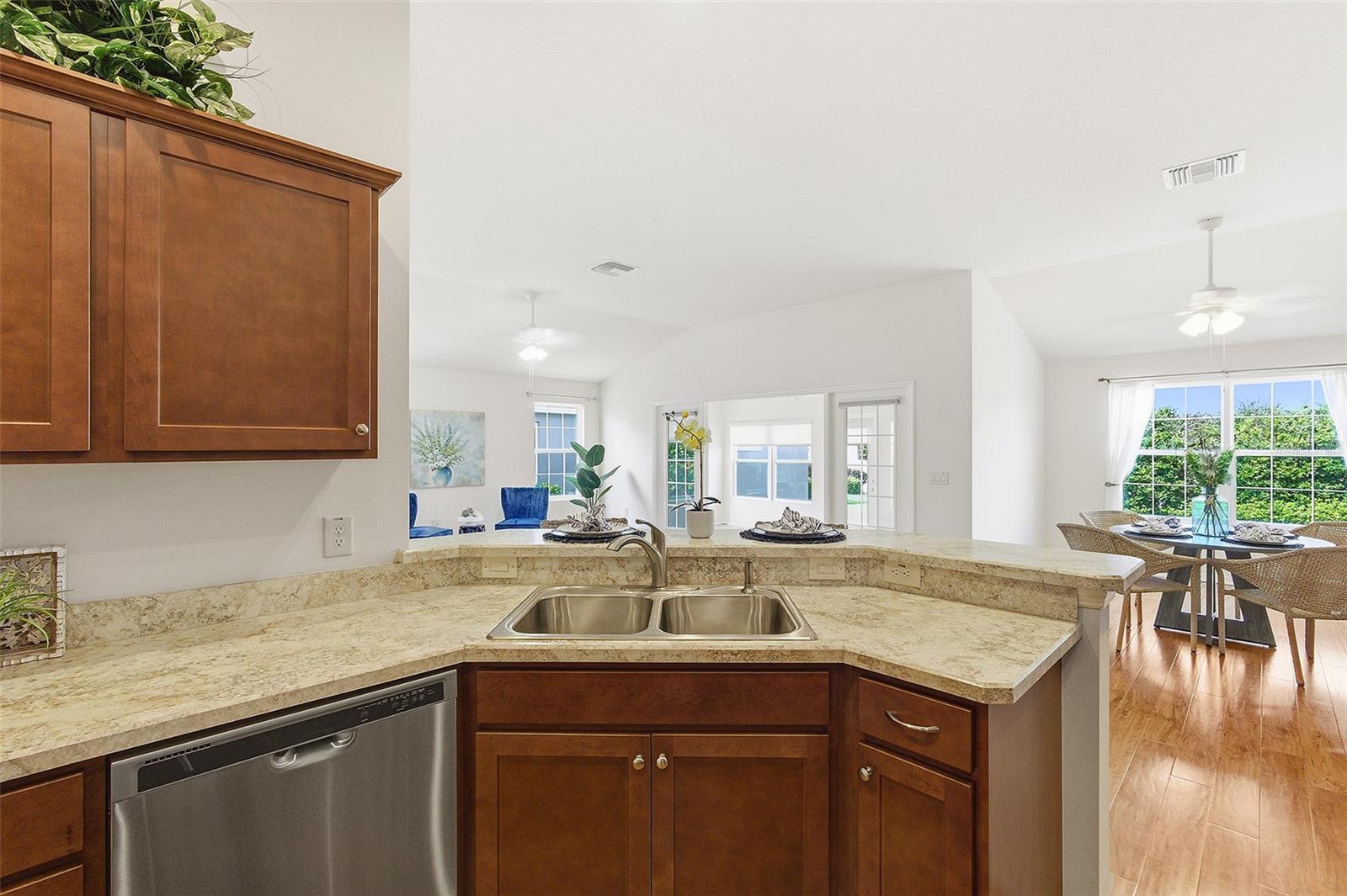 3258 HOLLEY TER, THE VILLAGES, FL — photo 11